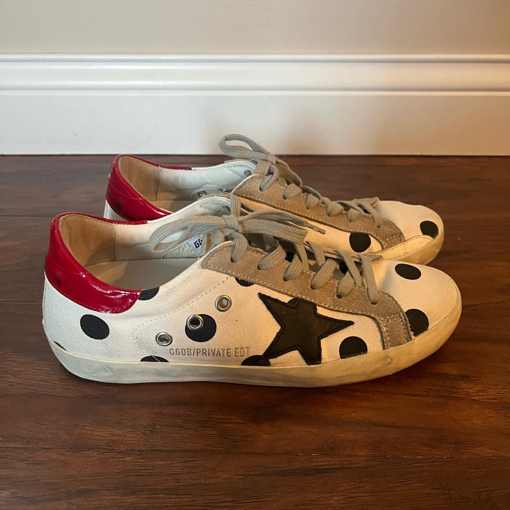 Golden Goose White Polka Dot Sneakers with Black Star and Red Heel - Picture 2 of 16
